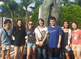  Cidny Ramirez (one from right) has spent her summer studying abroad in Taipei. 
