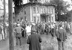 1939 DFU Milk Strike in Heuvelton and Canton - DFU picketing.