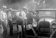 1939 DFU Milk Strike in Heuvelton and Canton - Crowd Scene.