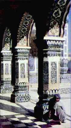 A photograph of the Hala Masque, from the www.cco.caltech.edu site