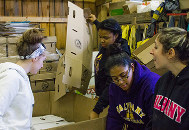 Regional Foodbank Volunteers 