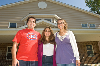 UAlbany students at the new Shabbos House.