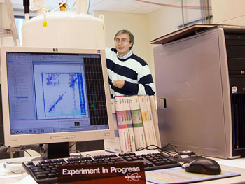 Alexander Shekhtman in his NMR lab