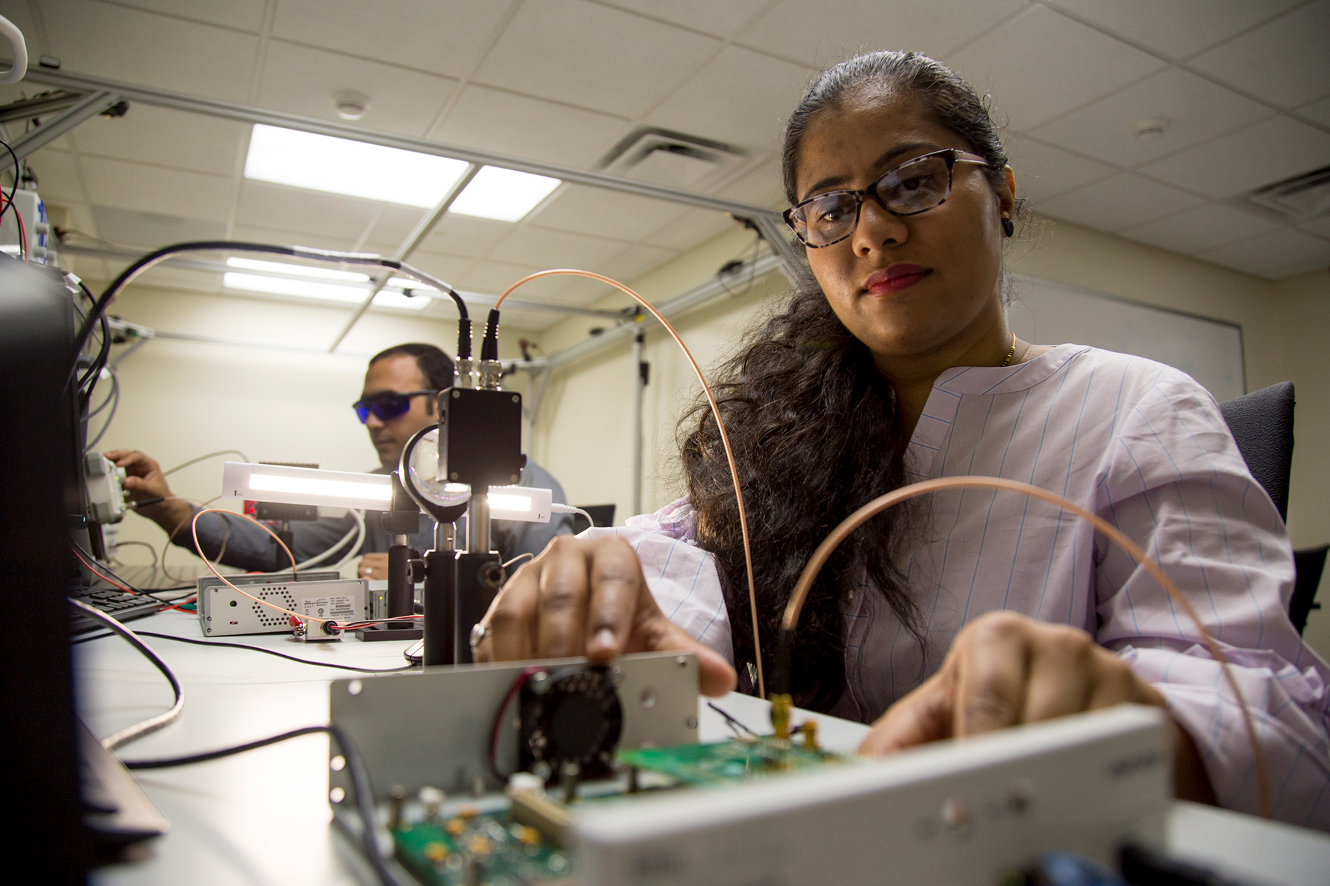 students in electronic circuits and systems lab 