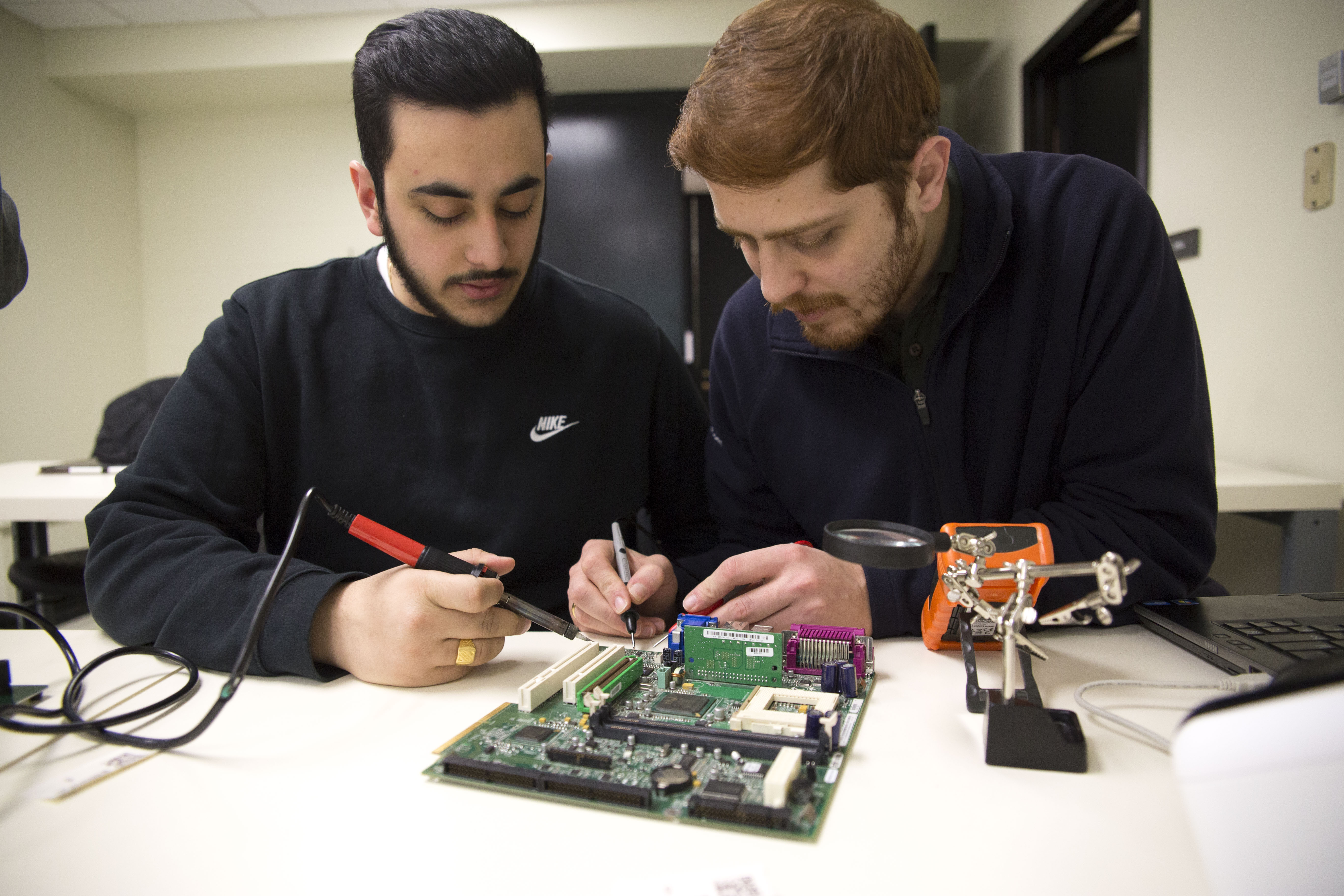 CEAS Electrical and Computer Engineering students in Professor Jonathan Muckell’s class are working on four projects that will be presented at the upcoming CREATE symposium