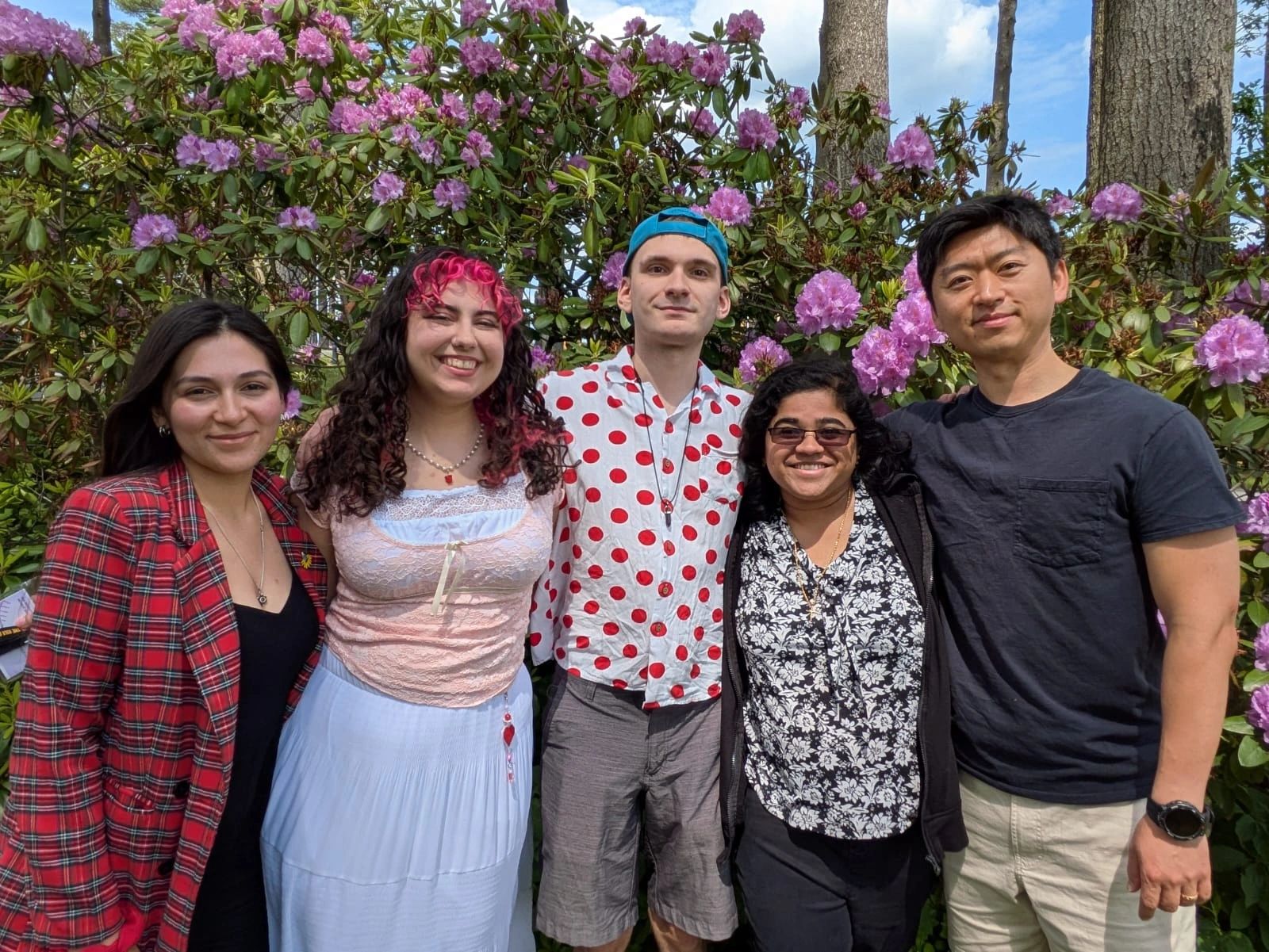 Vanessa Gentile with Dr. Lee and Lee Lab members during the RNA Institute Retreat (June 2025).