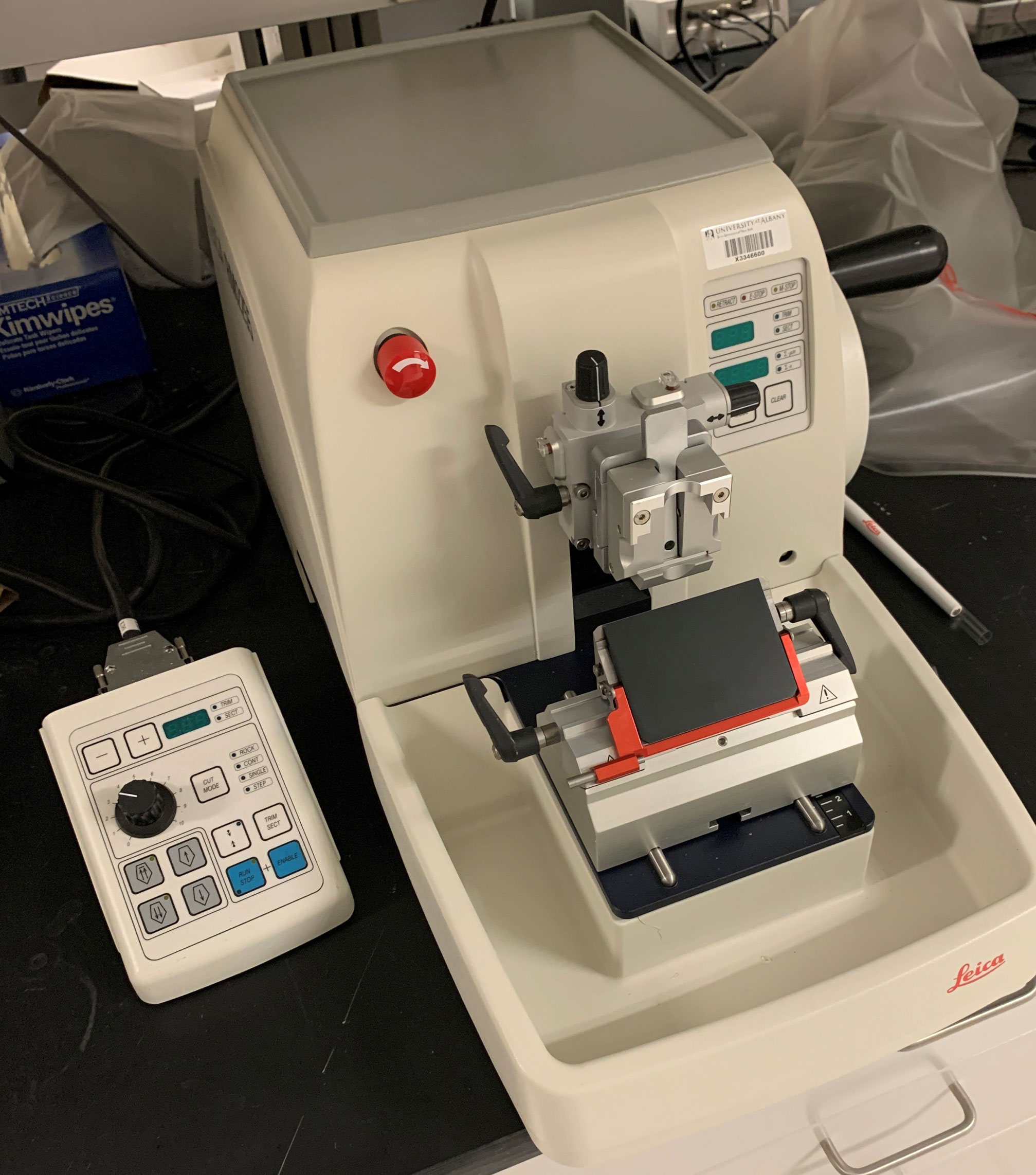 Leica RM 2255 Microtome