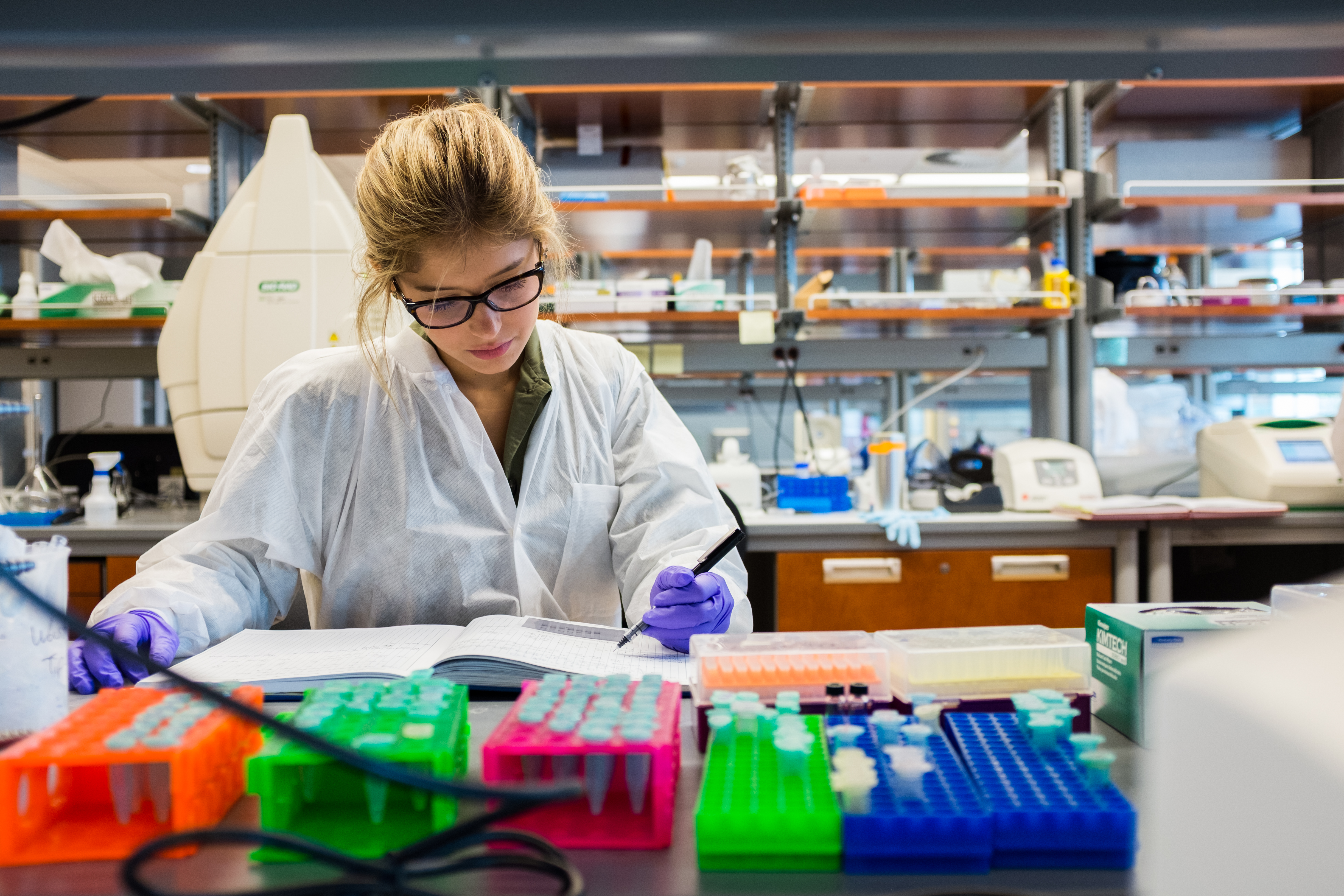 A student completes research at the RNA Institute.