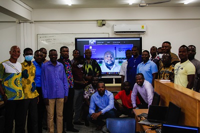 CEHC's Benjamin Yankson virtually meets with students at the University of Ghana.