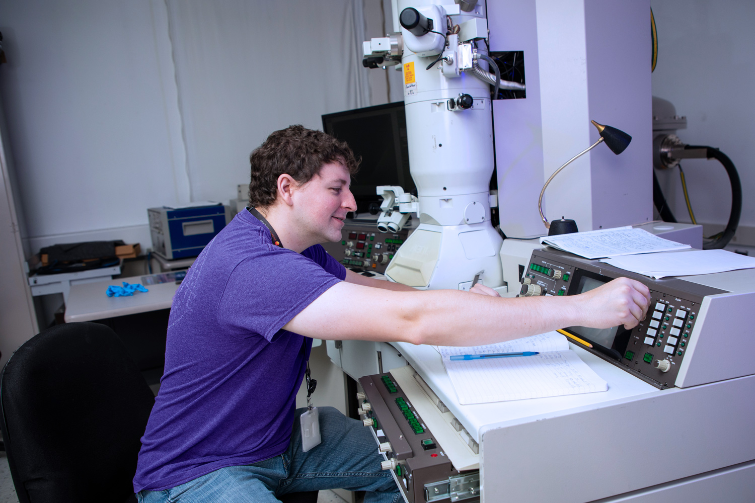 A student working with equipment in a UAlbany nanotechnology lab.