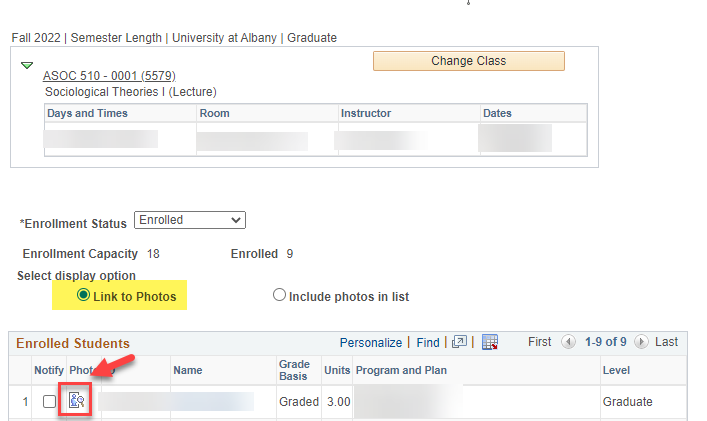 A screenshot showing how to view one student's photo, as described in the text above.