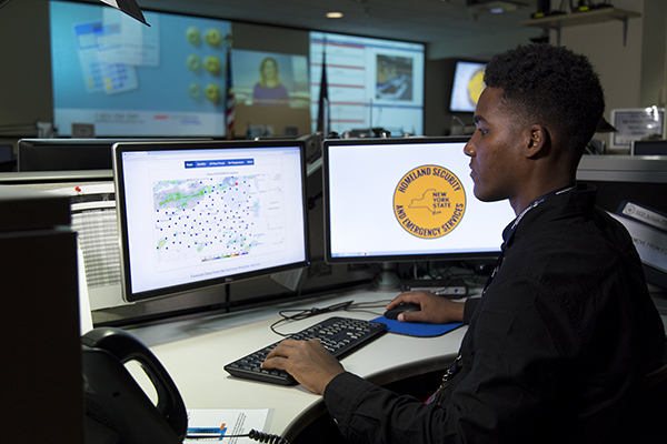 Student working in a computer lab.