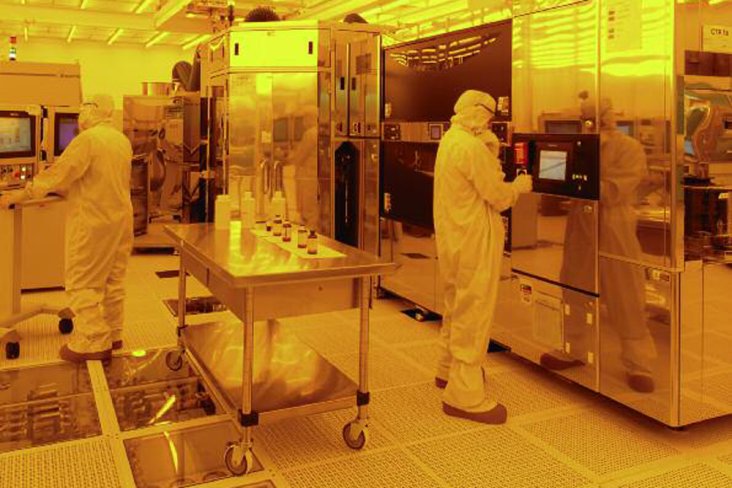 UAlbany nanotechnology researchers working in a cleanroom.