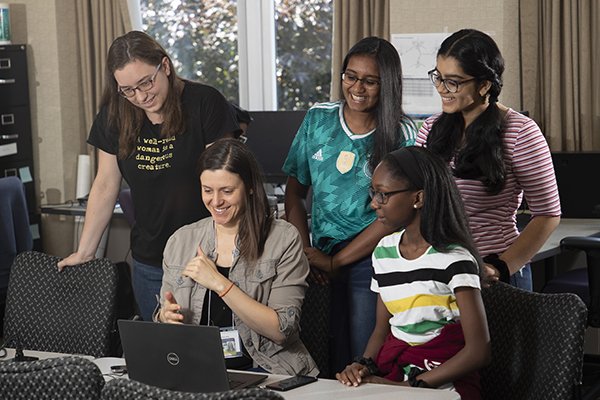 Computer Science Prof. Mariya Zheleva mentoring local high school interns from Girls Inc.
