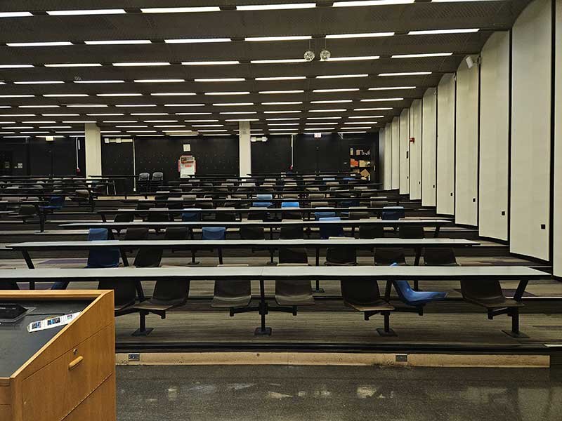 Image of the lecture center before renovation.