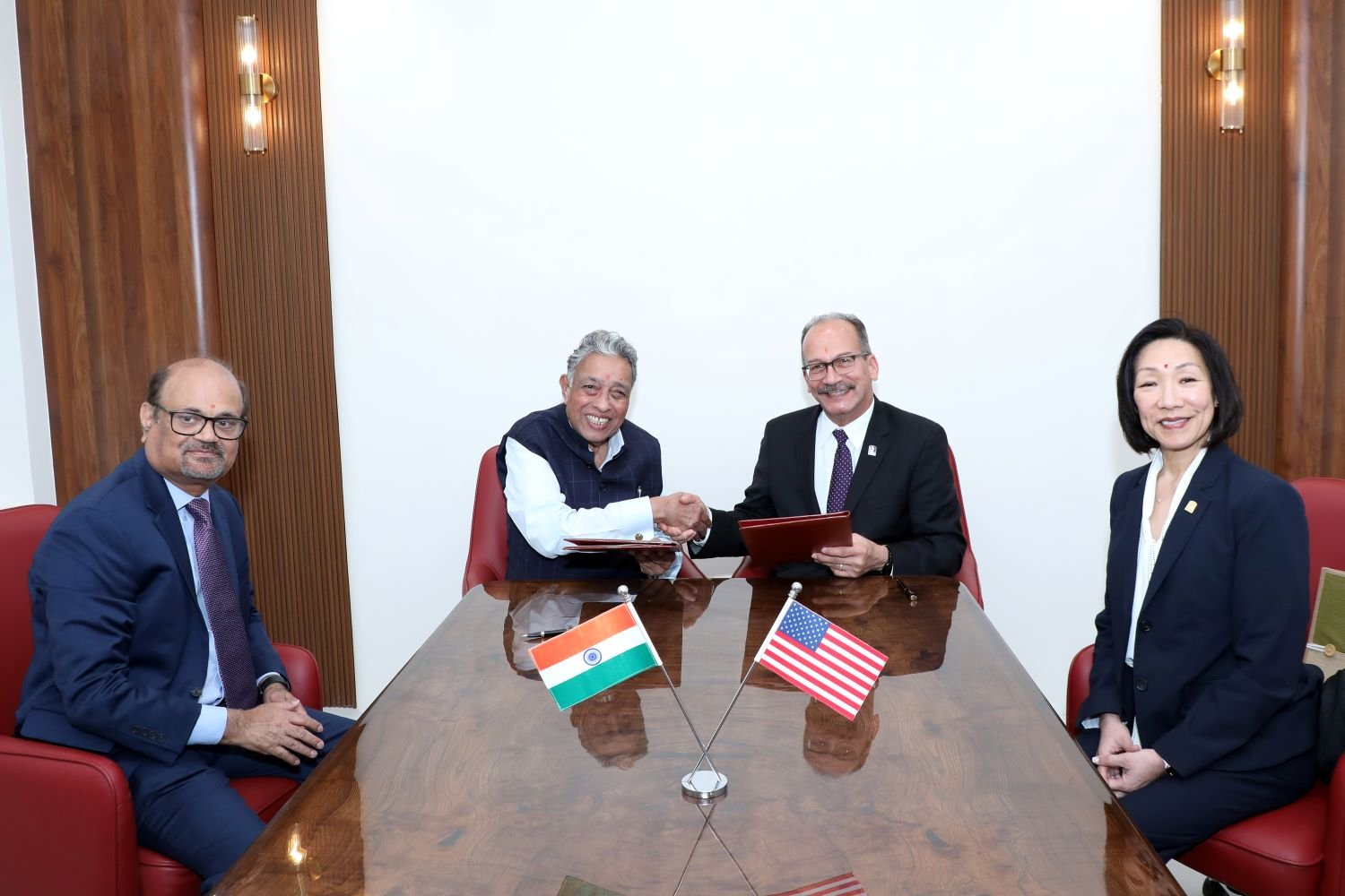 UAlbany leadership attend signing of MOU with RUAS 