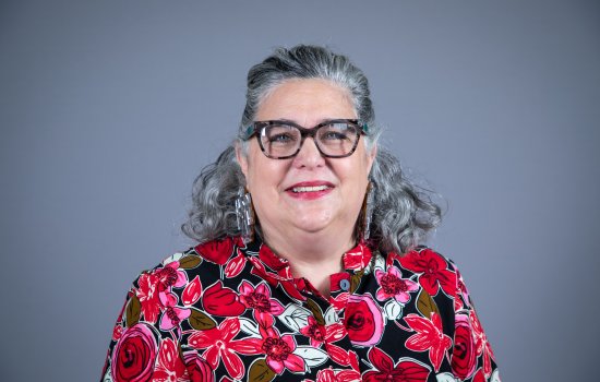 A portrait of Cate Bohn. 