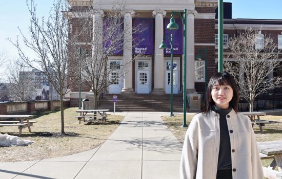 A portrait of Jeesoo Jung