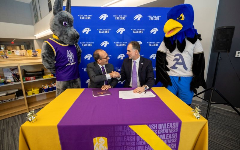 UAlbany President Rodriguez and Superintendent Joseph Hochreiter sign historic agreement