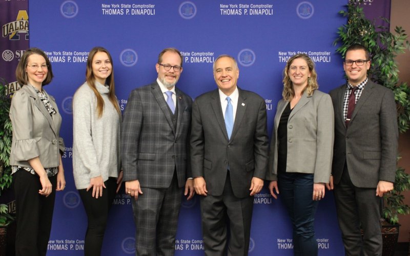 UAlbany group with NYS Comptroller Thomas DiNapoli