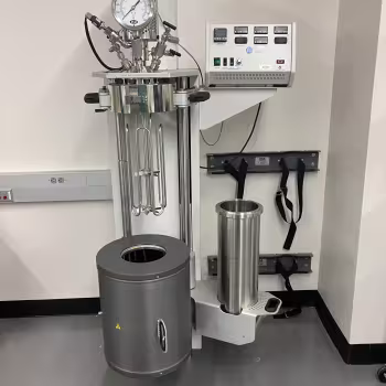 Parr Floor Stand Pressure Reactor.