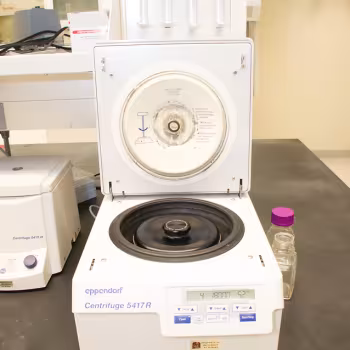 Eppendorf 5417R Cetrifuge