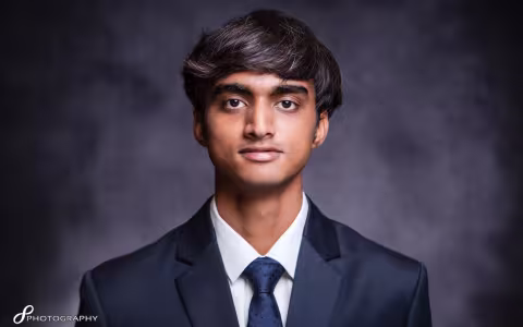 Hit Patel Headshot