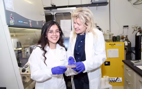 CNSE PhD student Maria Paredes-Espinosa with Mentor and Associate Professor of Nanobioscience Janet Paluh