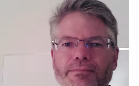 Professor Lester Hadsell