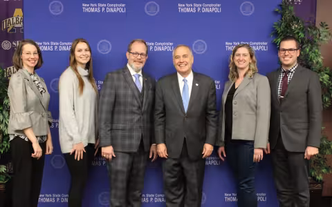 UAlbany group with NYS Comptroller Thomas DiNapoli