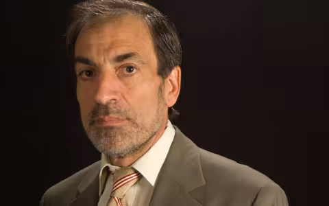 Dr. Daniel Levy