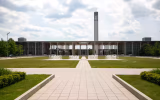 Photo of the fountain on Entry Plaza
