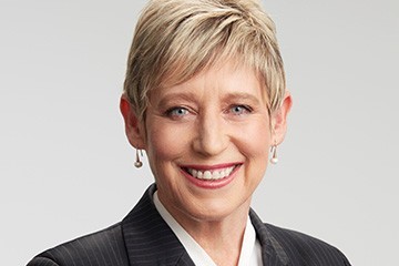 Headshot of Lianne Dalziel.