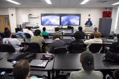 Former NASA Astronaut Leland Melvin talks to students at the College of Nanotechnology, Science, and Engineering.