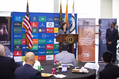 Gov. Cathy Hochul announces a new partnership between UAlbany and IBM at the SUNY AI Symposium on Oct. 16. (Photo by Patrick Dodson)