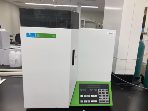 PerkinElmer Series II CHNS/O Analyzer.