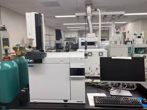 Agilent 8860 Gas Chromatograph (GC).