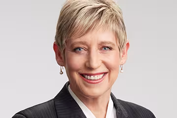 Headshot of Lianne Dalziel.