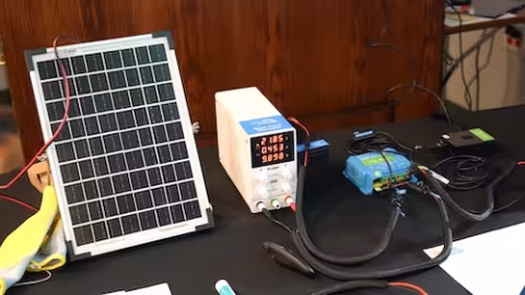 Solar array simulator on a desktop