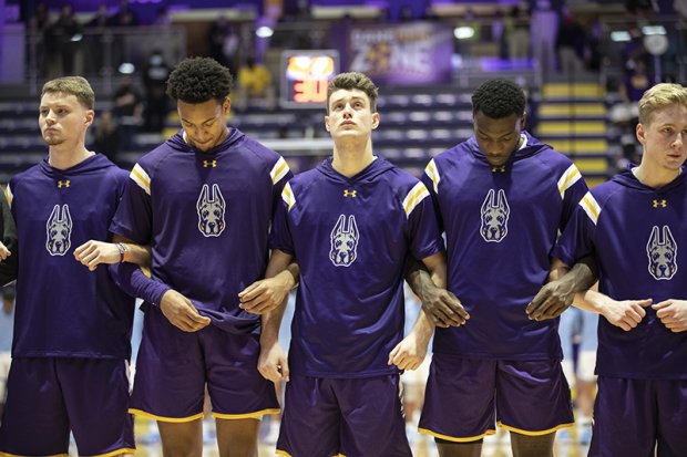 UAlbany Men's Basketball Big Purple Growl at SEFCU Arena on Saturday, December 11, 2021. (photo by Patrick Dodson)