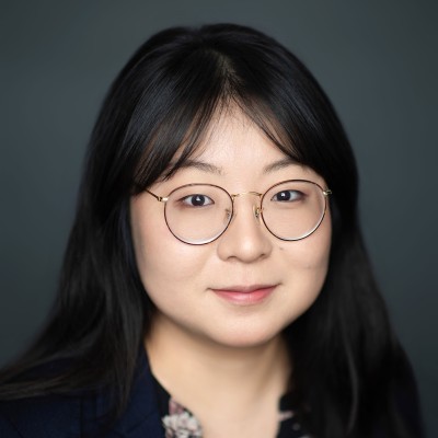 Yingge Li.