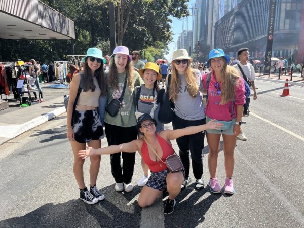 DAES students explore the streets of São Paulo, Brazil.