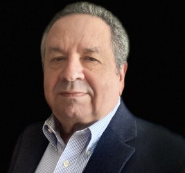 A portrait of Alvaro Carrascal.