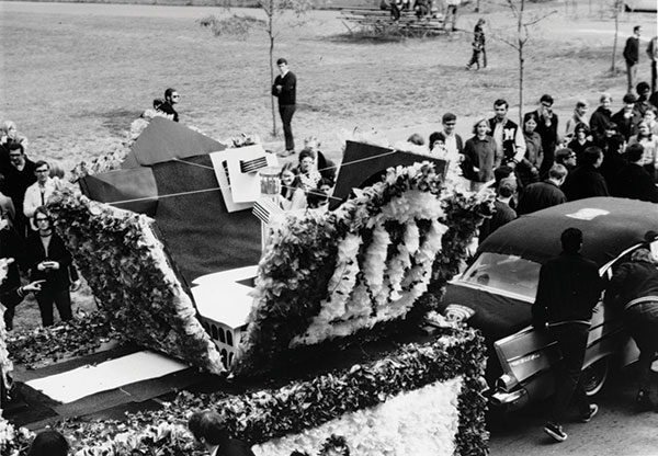 First Homecoming parade flower float