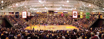 sefcu arena filled with fans at a UAlbany basketball game