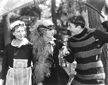 Showpeople3.jpg - 48322 Bytes