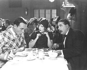 showpeople4.jpg - 49794 Bytes